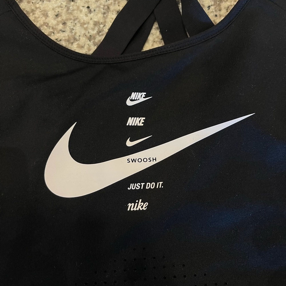 NEW Nike sports bra - Picture 2 of 3